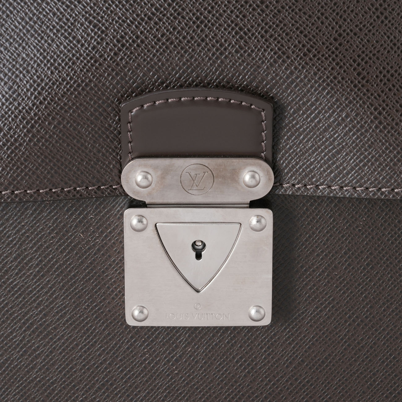 LOUIS VUITTON(USED)루이비통 M31058 타이가 로부스토 브리프 케이스